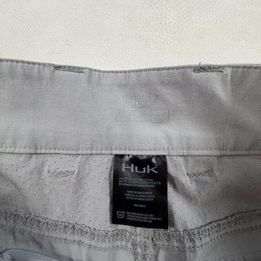 Huk Waypoint Mens Large Fishing Cargo Shorts Gray Recycled Blend Stretch Size 36 - Picture 3 of 14